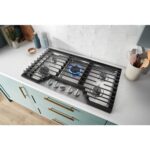 36-inch Gas Cooktop with 5 Burners and EZ-2-Lift™ Hinged Cast-Iron Grates - Image 5